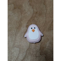 
              F37- Penguin Focal Bead
            